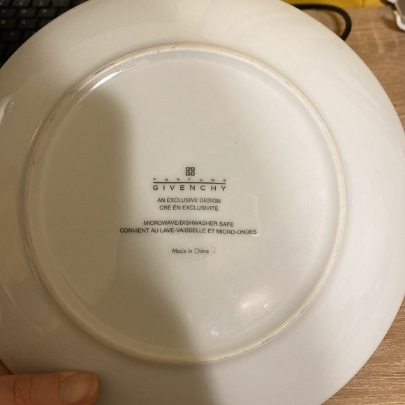 2003 Givenchy Les Fleurs De Parfums 8” Dessert Plate Yellow Orange Lily - Picture 3 of 4